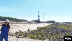 西伯利亞北部漢特-曼西斯克地區的一處油井。(美國之音白樺 拍攝)