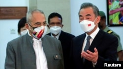 東帝汶總統奧爾塔（José Ramos-Horta）在首都帝力會晤到訪的中國外長王毅。 （2022年6月4日）