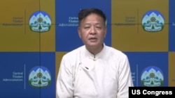 藏人行政中央司政边巴次仁通过视频连线在美国国会及行政当局中国委员会(CECC)有关西藏人权问题的听证会上作证。(CECC视频截图)