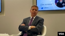 前美国印太司令部司令菲利普·戴维森上将参加美国智库全国亚洲研究局在华盛顿举行的炉边谈话。(2023年3月23日,美国之音锺辰芳拍摄）