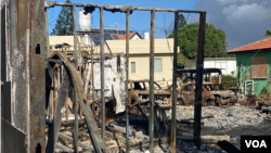 加沙附近的內提維特哈薩拉以色列社區中被哈馬斯摧毀的房屋 (2023年11月15日) (美國之音/斯特芬妮·傅萊德)