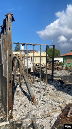 加沙附近的內提維特哈薩拉以色列社區中被哈馬斯摧毀的房屋，2023年11月15日 (美國之音/斯特芬妮·傅萊德)