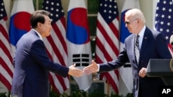 南韓總統尹錫悅2023年4月26日在白宮與拜登總統舉行聯合記者會。