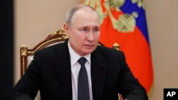 俄羅斯總統普京在莫斯科通過視頻聯線主持一次聯邦安全委員會會議。(2023年4月14日)