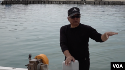 与那国岛渔民小针宏太郎。(美国之音加洛拍摄)