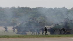 等待“第三隻鞋”掉下來？美前國安顧問對習近平侵台可能性發出警告