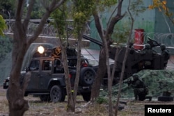 台灣軍隊在台東舉行軍演。（2024年1月31日）