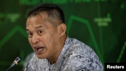 菲律賓海軍中將阿爾貝托·卡洛斯（Alberto Carlos）