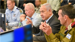 以色列總理推遲解除國防部長的職務