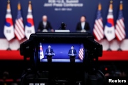 資料照：南韓總統尹錫悅與到訪的美國總統拜登在首爾舉行聯合記者會。 （2022年5月21日）