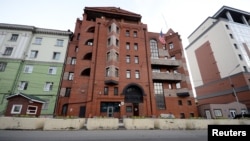 资料照片：现已关闭的美国驻俄罗斯海参崴的领事馆。（2017年7月31日）