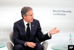 美国国务卿布林肯在慕尼黑安全会议上讲话。（2023年2月18日）