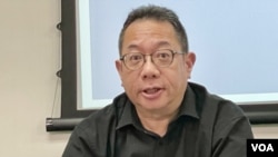 香港伍輪貢學院社會科學院兼任講師黃志偉。(美國之音照片)