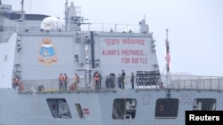 印度海軍加爾各答級驅逐艦在中國青島海軍基地訪問。 （2019年4月21日）