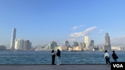 評論指港府賣地及租約加入國安條款，或影響香港國際金融中心地位，可能引發”撤資潮”。(美國之音湯惠芸)