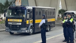 黎智英國安案“12港人”之一李宇軒開始作供 學者指23條審議污名化蘋果日報