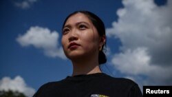 被香港當局通緝的香港民主委員會(HKDC)執行總監郭鳳儀在美國華盛頓。 （2023年7月10日）