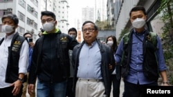 香港警察再次逮捕香港著名民主人士何俊仁。 （2023年3月21日）