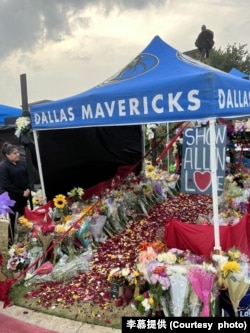 5月11日艾倫奧特萊斯悼念現場（李慕提供）