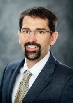 密西西比州立大学政治学和公共管理系助理教授本杰明·特卡奇（Benjamin Tkach）(照片来源：大学网站）