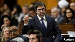 资料照片：加拿大环境部长吉尔博特在议会发表讲话。(2020年2月3日）