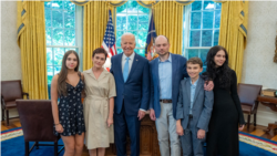 Президент США Джо Байден и Владимир Кара-Мурза с семьей в Белом доме (08.15.2024 Белый дом)