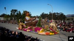 Парад роз в Пасадене, Калифорния, 1 января 2024 года.