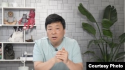 王志安，前中国调查记者，曾任央视记者、主持人，《新京报》首席调查记者、媒体编辑、策划，现在在YouTube上经营自媒体频道“王志安”。 （照片由王志安提供）