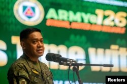 菲律賓陸軍司令布勞納（Romeo Brawner）在菲律賓陸軍總部對媒體講話。 （2023年2月15日）