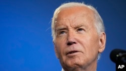 2024年7月11日，美國總統拜登在華盛頓北約峰會期間舉行的活動上發表演說。 (美聯社照片)