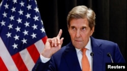 美國氣候特使約翰·克里北京舉行的記者會上。（2023年7月19日）