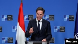 資料照:荷蘭首相呂特在布魯塞爾的北約總部出席一個記者會 (2024年4月17日)