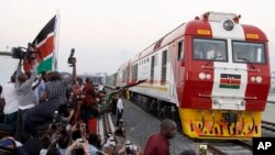 2017年5月30日，肯尼亚蒙巴萨开通了一条耗资近33亿美元、由中国支持建设的铁路。（资料图片）