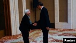 美國財政部長珍妮特·耶倫（Janet Yellen）2023年7月8日在北京與中國國務院副總理何立峰會面。（媒體聯訪照片）