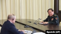 俄罗斯总统普京在莫斯科会见中共中央军委副主席张又侠。（2023年11月8日）