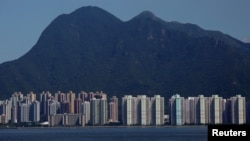 资料照：香港马鞍山新市镇的居民公寓楼群。（2017年8月29日）