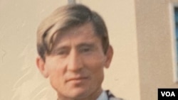 夏木希丁（Abdurazzak Shamseden），由祖拜拉．夏木希丁（Zubayra Shamseden）提供，拍攝日期不詳。