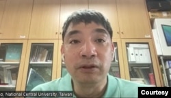 位於桃園的中央大學太空科學與工程學系主任趙吉光 (美國之音視頻採訪截圖)