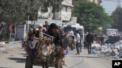 巴勒斯坦人從加沙北部撤離。(2023年10月13日)
