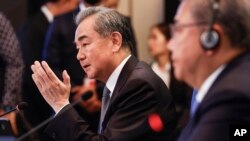 中共外交主管王毅在"東盟+3“外長會議上發言。(2023年7月13日)