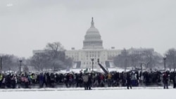 ທ່່ານໄບເດັນ ກ່າວວ່າການແທ້ງລູກ ຢູ່ໃນການປ່ອນບັດລົງຄະແນນສຽງ ໃນປີ 2024, ໃນຂະນະທີ່ ທ່ານນາງແຮຣີສ ແວ່ໄປຢ້ຽມຢາມບັນດາລັດທີ່ສຳຄັນຕ່າງໆ ເປັນເວລາສັ້ນໆ