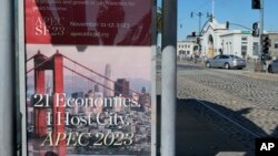 美國舊金山街頭的2023亞太經合組織高峰會的廣告。(2023年10月18日)
