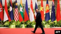 菲律賓國防部長吉伯特‧特奧多羅（Gilberto Teodoro）在雅加達出席東協國防部長會議。（2023年11月15日）