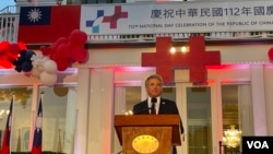 美國國會眾議院外交事務委員會主席麥克·麥考爾在台灣駐美代表處於華盛頓舉行的雙十慶祝活動中發表講話。(2023年10月4日，美國之音鍾辰芳拍攝)