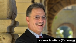 美國斯坦福大學胡佛研究所資深研究員戴雅門（Larry Diamond）
