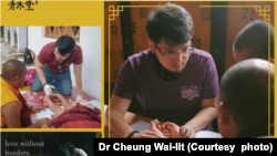 發起義診行動，親身到尼泊爾為大眾治病，在山區寺廟進行中醫教學。(圖片來源：烈大夫臉書網站)