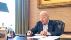 VOA卫视美国观察 登总统感染新冠，正常履行总统职责；议长佩洛西拒绝透露是否访台，强调对台支持；美国申领失业保险人数创8个月来新高