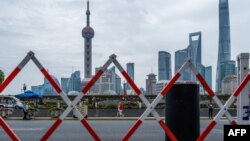 资料照：从上海外滩遥望陆家嘴。