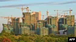 中国广西南宁的一处公寓小区建筑工地。（2021年11月9日）