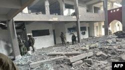 以色列陆军2023年11月7日发布照片显示，以色列军队进入加沙北部作战。